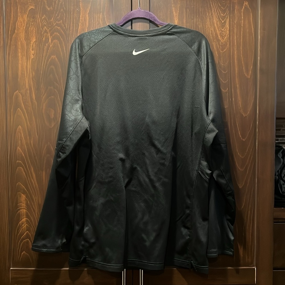 Nike LeBron Dri-Fit Long Sleeve Top Size XL - Picture 3 of 4